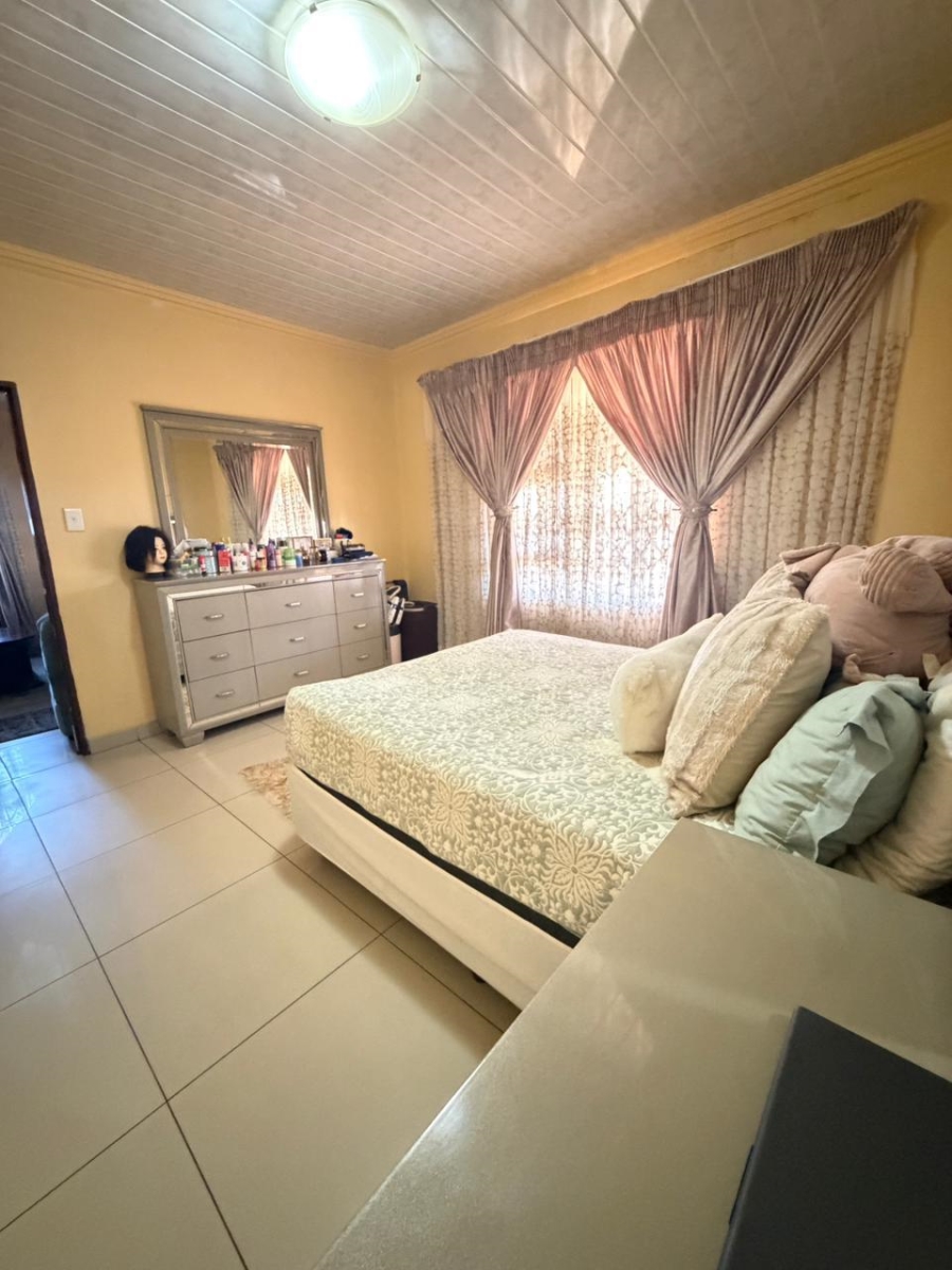 2 Bedroom Property for Sale in Ikageng North West